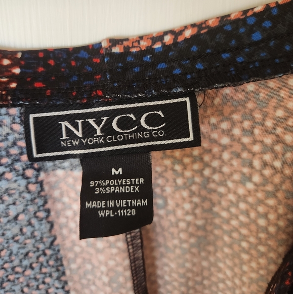 Abstract Patterned Skirt - Picture 3 of 6